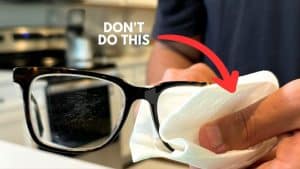 The Right Way to Clean Your Glasses