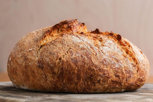 4-Ingredient Dutch Oven Bread