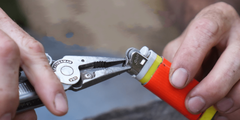 4 Survival Life Hacks That Could Save Your Life | DIY Joy Projects and Crafts Ideas