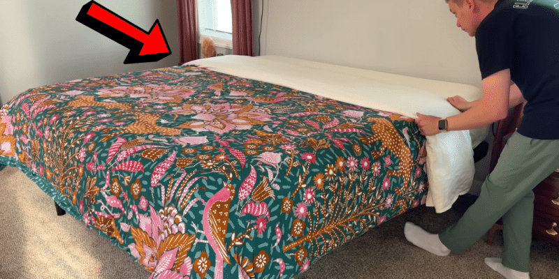 5 Hacks to Make Your Bed Faster | DIY Joy Projects and Crafts Ideas