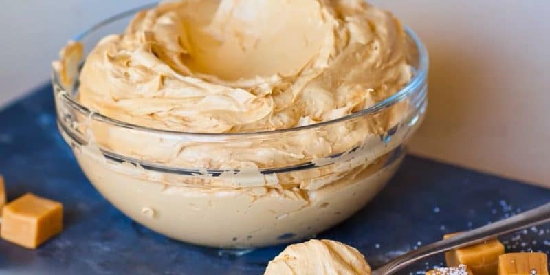 Best-Ever Salted Caramel Buttercream Frosting | DIY Joy Projects and Crafts Ideas