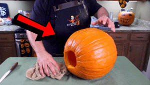 Easy 2-Minute Pumpkin Cleaning Hack