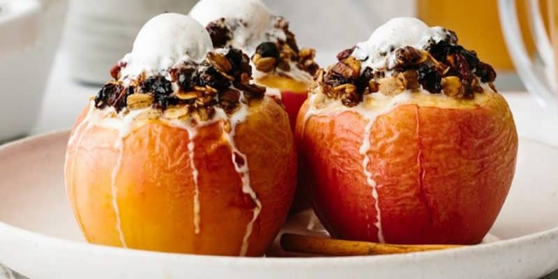 Easy Baked Apples With Cinnamon Oat Filling | DIY Joy Projects and Crafts Ideas