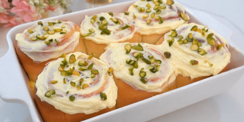 Easy Soft Pistachio Roll Recipe | DIY Joy Projects and Crafts Ideas