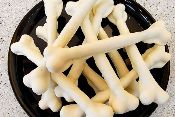 Halloween Pretzel Bones Treats