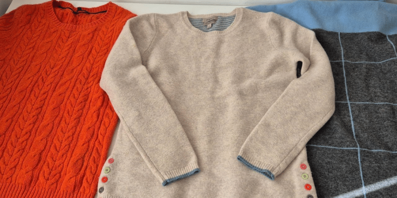 How To Turn Sweaters Into Cardigans | DIY Joy Projects and Crafts Ideas