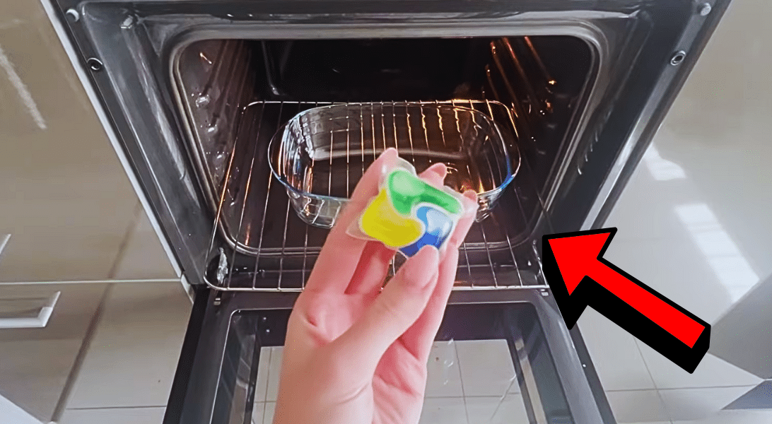 Easy No Scrub Oven Cleaning Hack