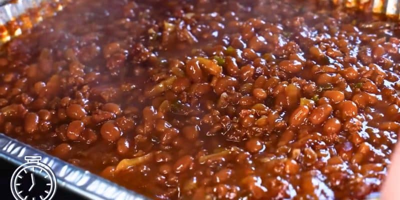 Pit Style BBQ Baked Beans | DIY Joy Projects and Crafts Ideas