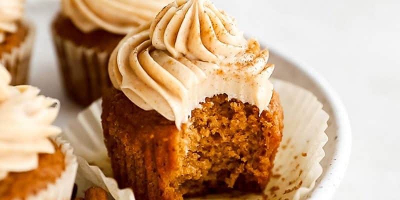 Pumpkin Cupcakes With Cream Cheese Frosting | DIY Joy Projects and Crafts Ideas