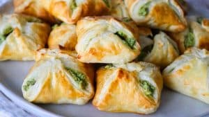 Spinach Cheese Puff Pastry Pockets