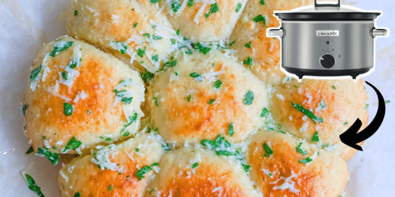 Crockpot Garlic Dinner Rolls Recipe | DIY Joy Projects and Crafts Ideas