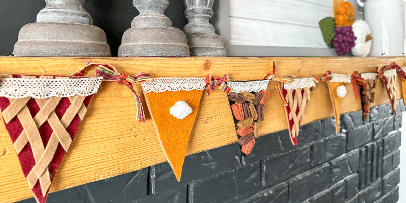 Easy DIY Holiday Pie Garland | DIY Joy Projects and Crafts Ideas