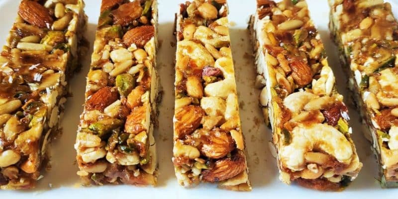 Healthy Energy Nut Bar | DIY Joy Projects and Crafts Ideas