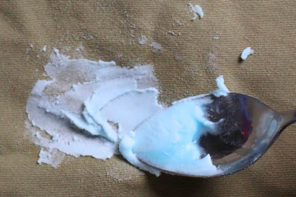 How to Remove Set Grease Stains