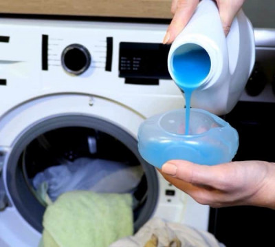 The Right Way to Wash Sneakers in the Washing Machine - DIY Joy