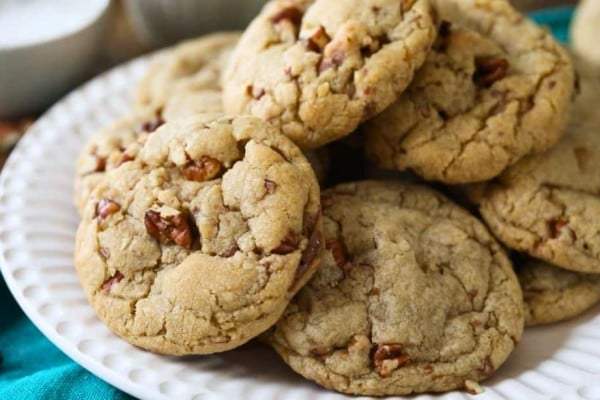 Soft Butter Pecan Cookies