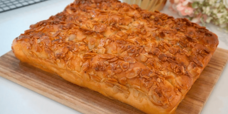 Soft Honey Almond Bread Recipe | DIY Joy Projects and Crafts Ideas