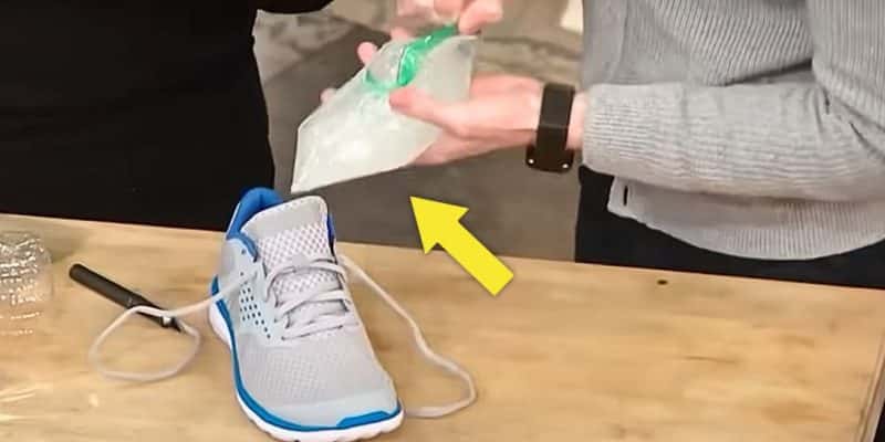 The Cool Way to Stretch Out Tight Shoes | DIY Joy Projects and Crafts Ideas