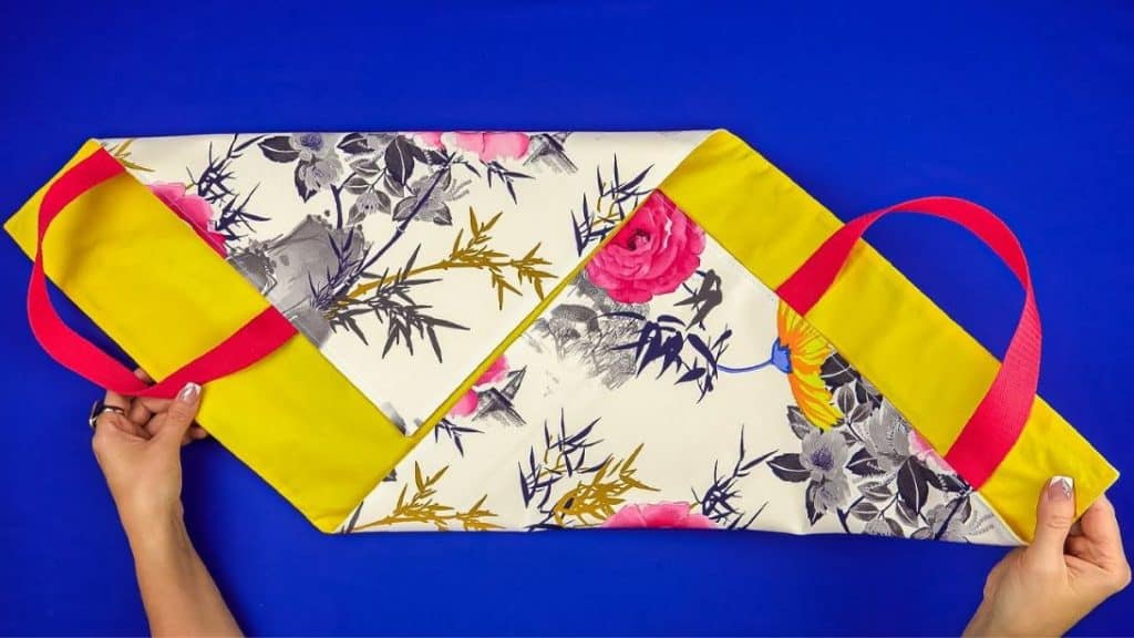 The Easiest Way to Sew a Shopping Bag