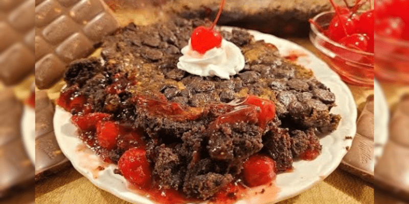 3-Ingredient Cherry Chocolate Dump Cake | DIY Joy Projects and Crafts Ideas