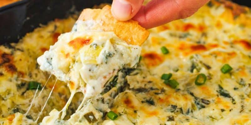 Baked Spinach Artichoke Dip | DIY Joy Projects and Crafts Ideas