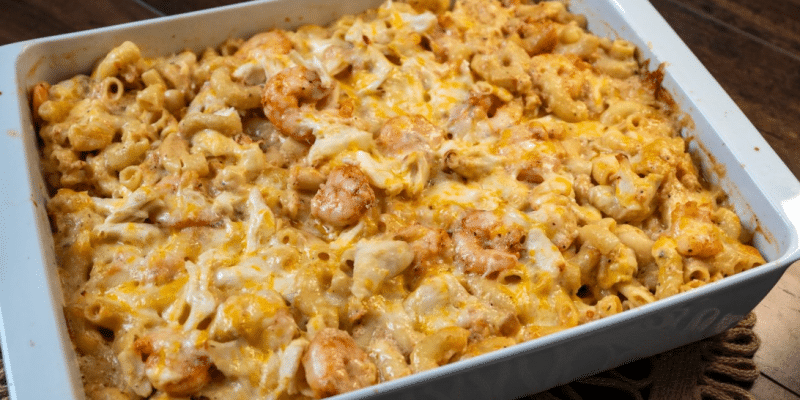 Cheesy Seafood Mac & Cheese Recipe | DIY Joy Projects and Crafts Ideas