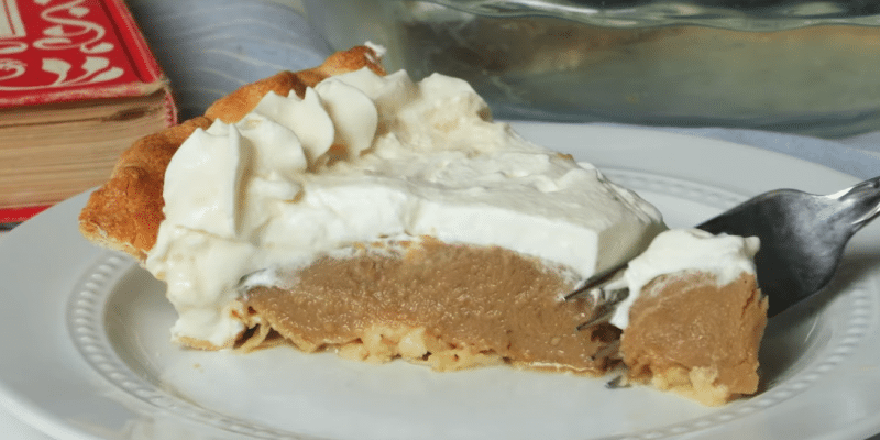 Easy Butterscotch Pie Recipe | DIY Joy Projects and Crafts Ideas