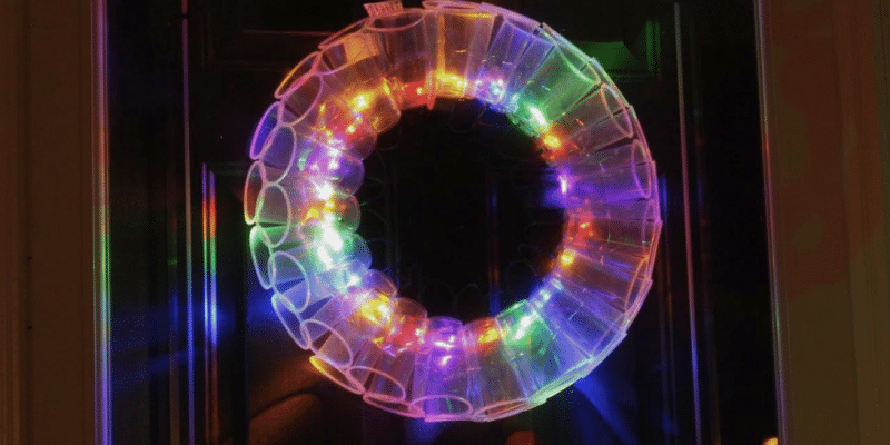 Easy DIY Plastic Cup LED Wreath | DIY Joy Projects and Crafts Ideas