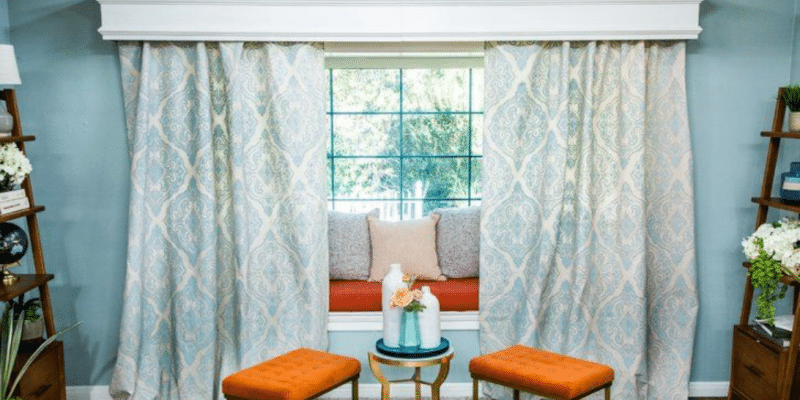 Easy DIY Stenciled Drapes | DIY Joy Projects and Crafts Ideas