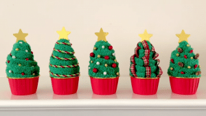 Easy DIY Washcloth Christmas Tree