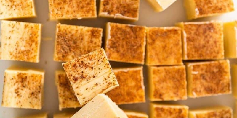 Easy Eggnog Fudge Recipe | DIY Joy Projects and Crafts Ideas