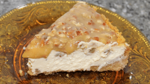 Easy Pecan Praline Cheesecake Recipe