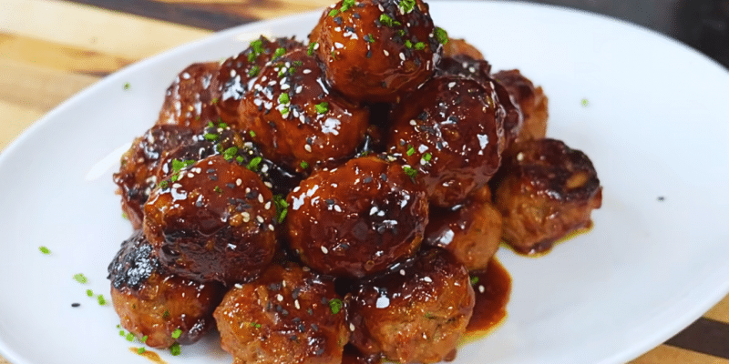 Easy Sweet & Spicy Meatballs Recipe | DIY Joy Projects and Crafts Ideas