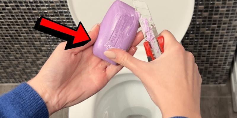 Easy Toilet Limescale Cleaning Hack | DIY Joy Projects and Crafts Ideas