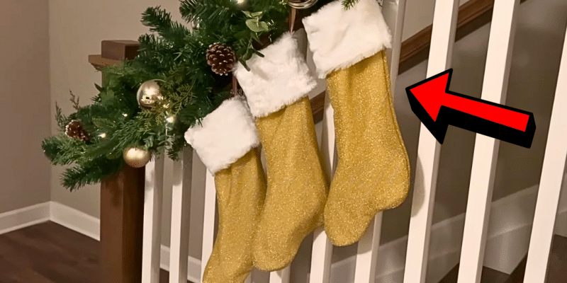 How to Make Christmas Stockings | DIY Joy Projects and Crafts Ideas