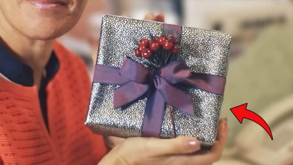 how to tie a present box