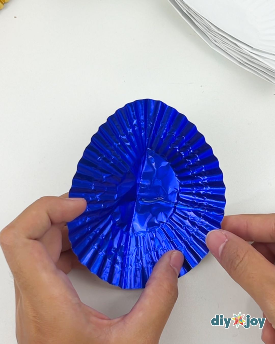 how to make cupcake liner ornaments for Christmas