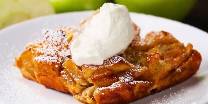 Apple Cinnamon French Toast Bake | DIY Joy Projects and Crafts Ideas