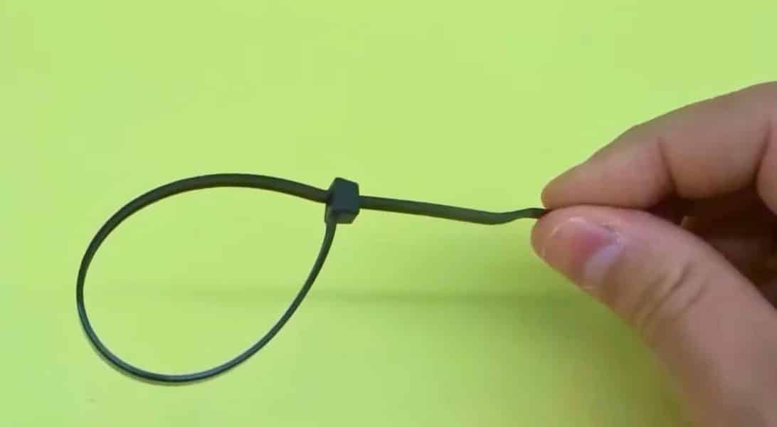 How To Undo Zip Ties Without Cutting How to Undo a Zip Tie Without Cutting It