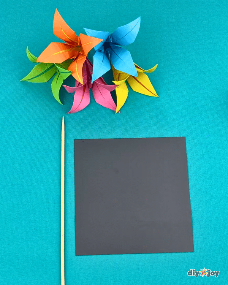 How to Make a Paper Lily - DIY Joy