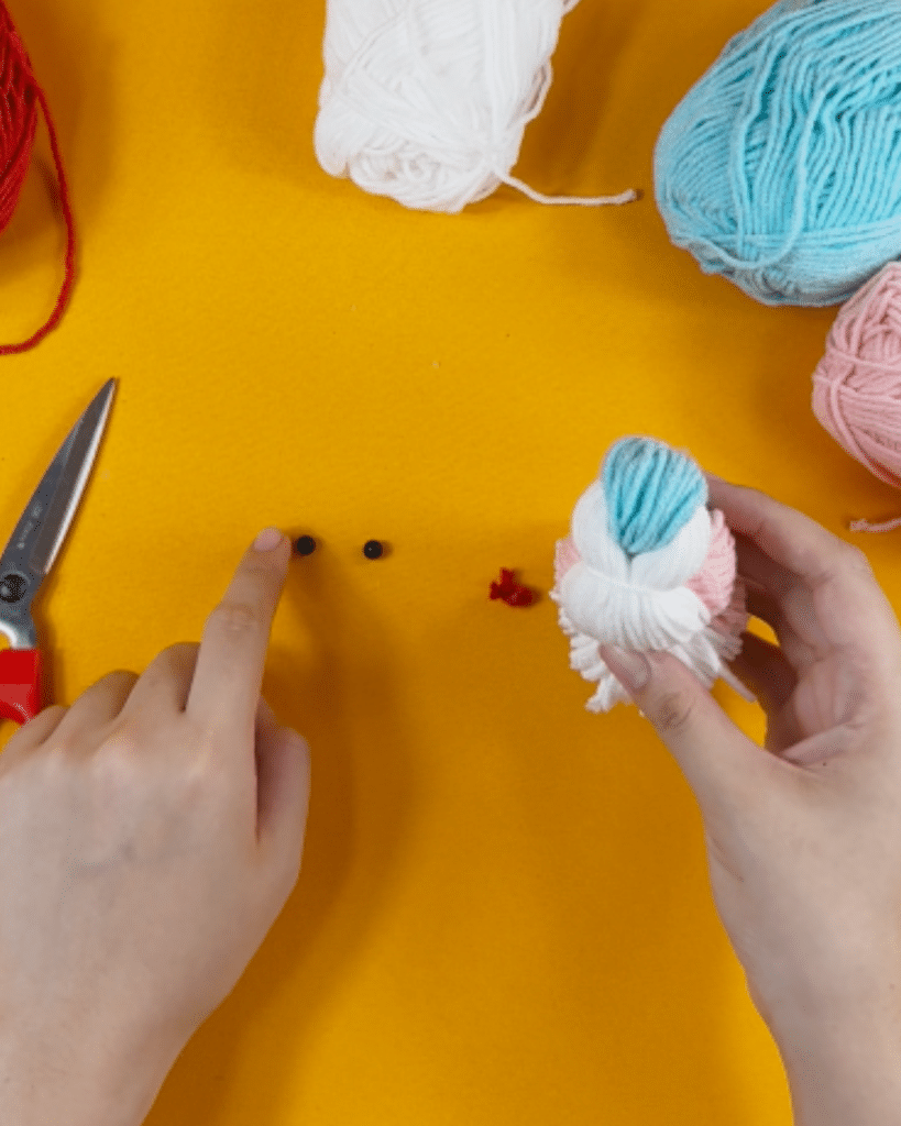 Simple DIY Yarn Birds to Hang on Your Tree