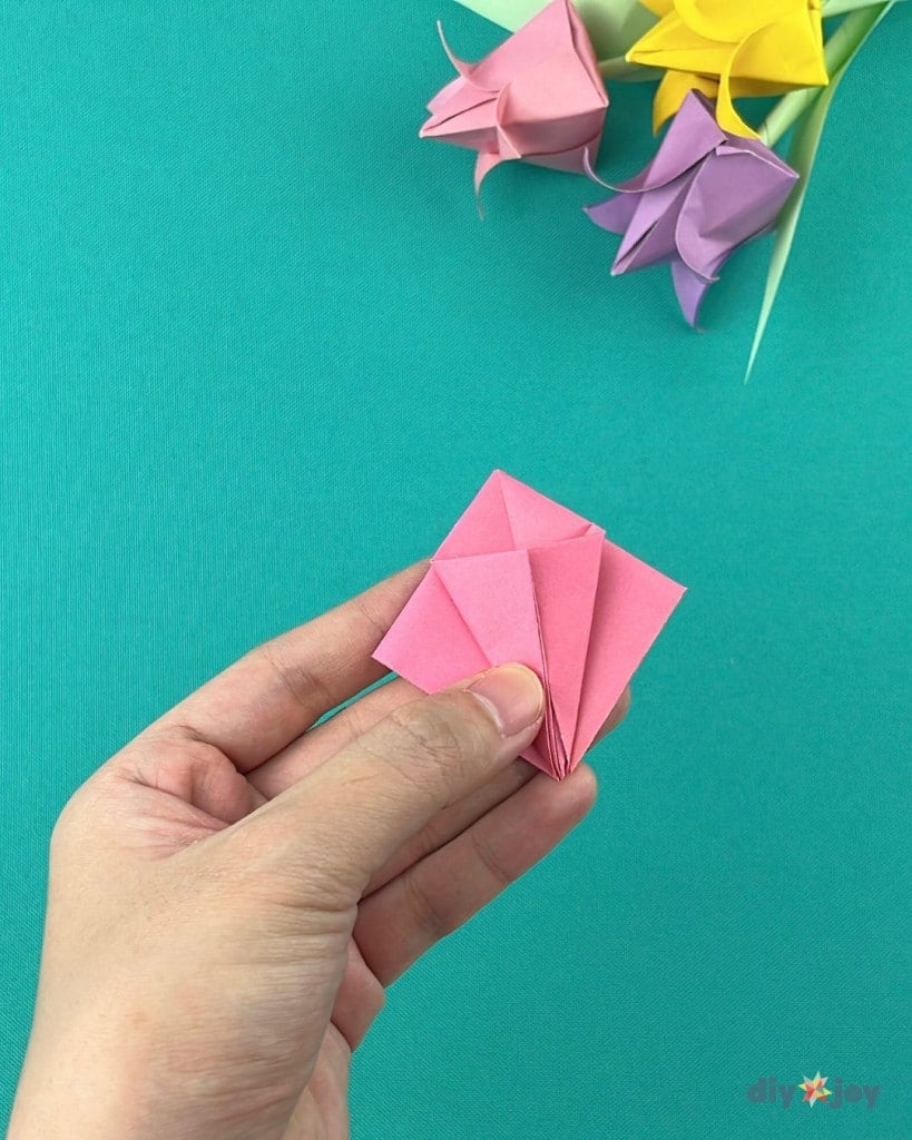 how to make paper flowers