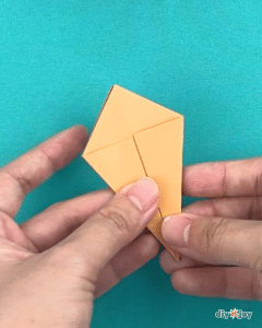How to Make a Paper Lily - DIY Joy