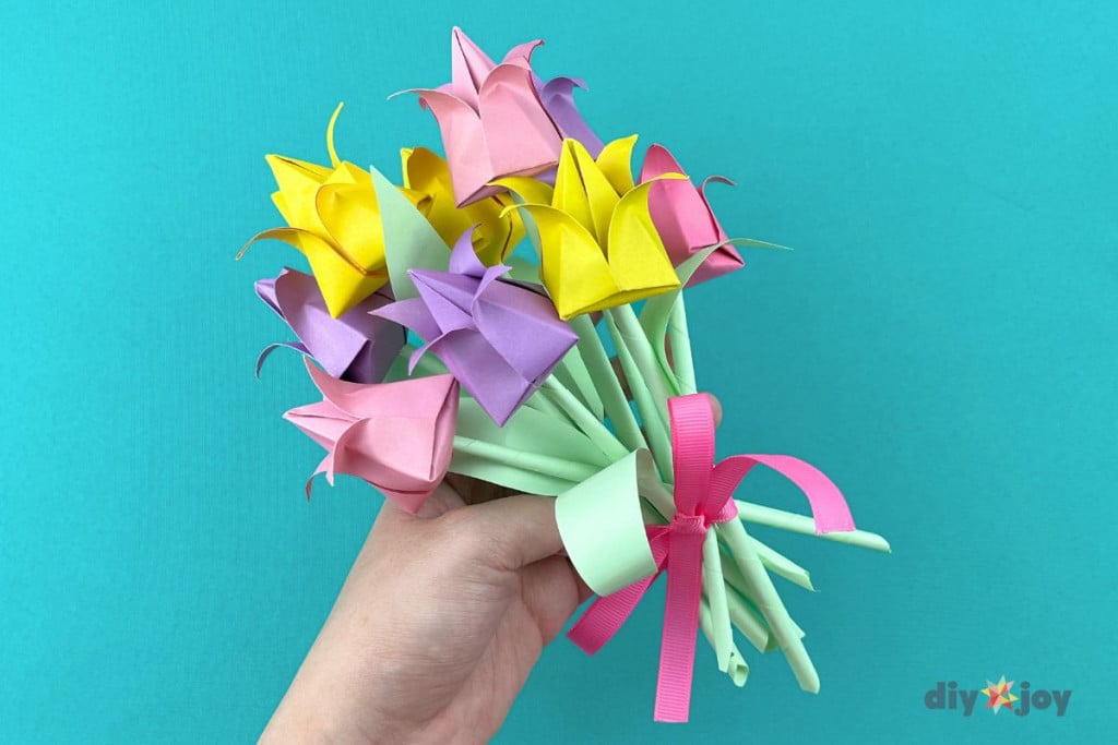 paper tulip bouquet