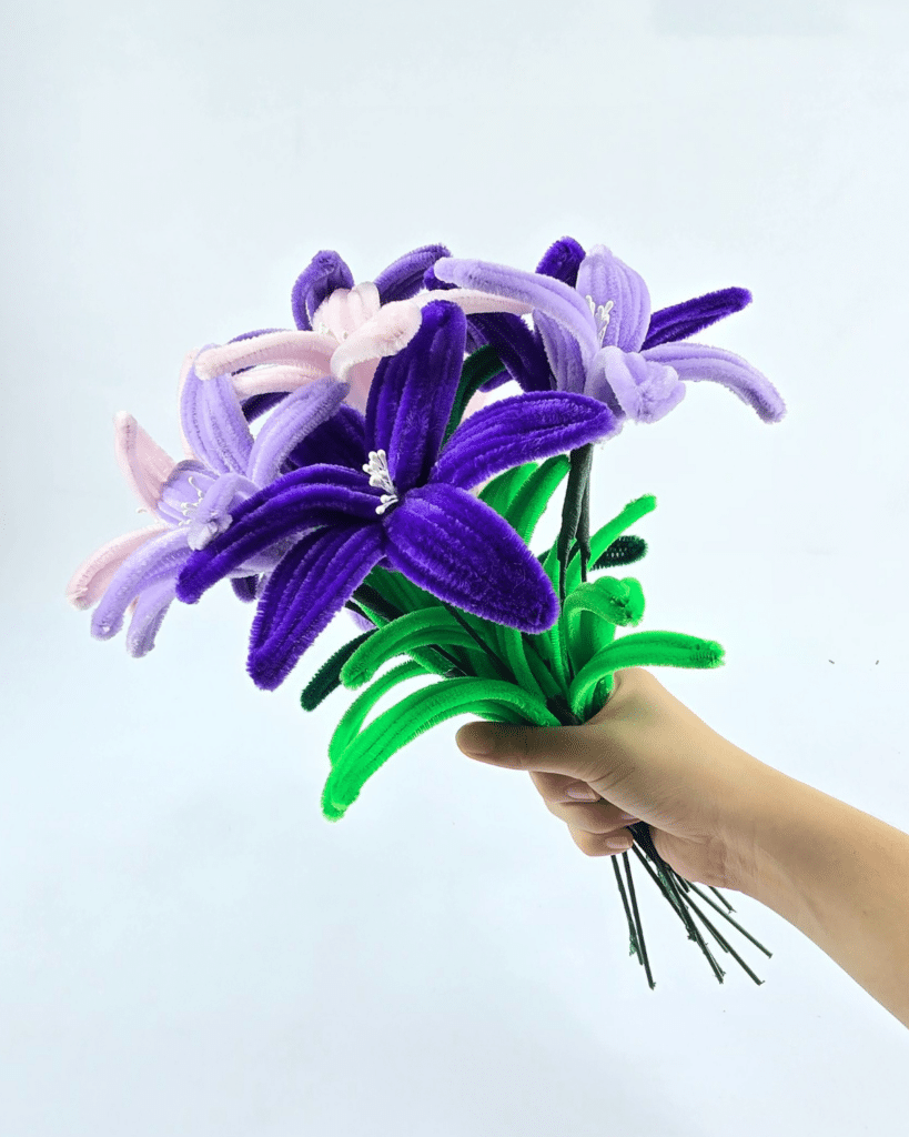 Easy Pipe Cleaner Flower Tutorial