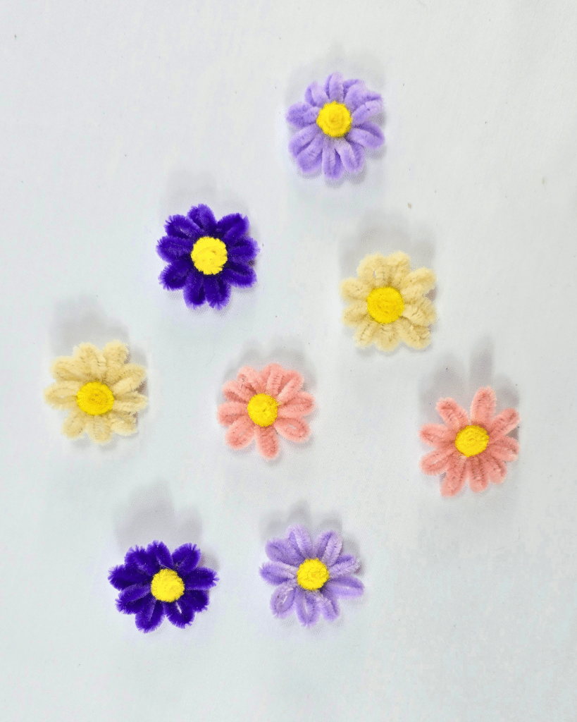 Pipe Cleaner Flowers to Make on Your Free Time