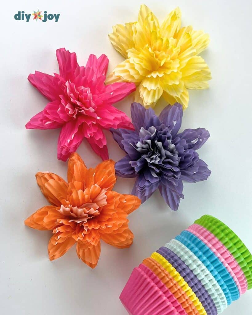 easy DIY flowers using baking liners