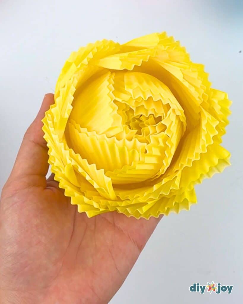 how to make flowers out of paper at home