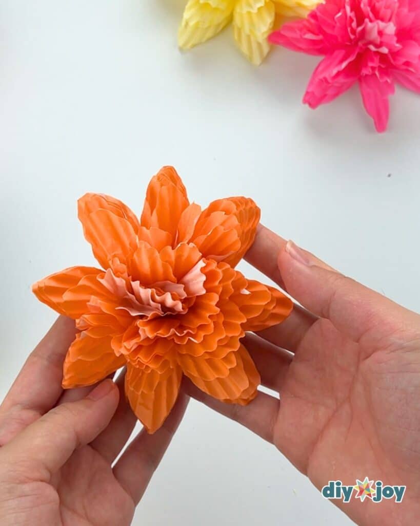 how to make paper flowers using cupcake liners