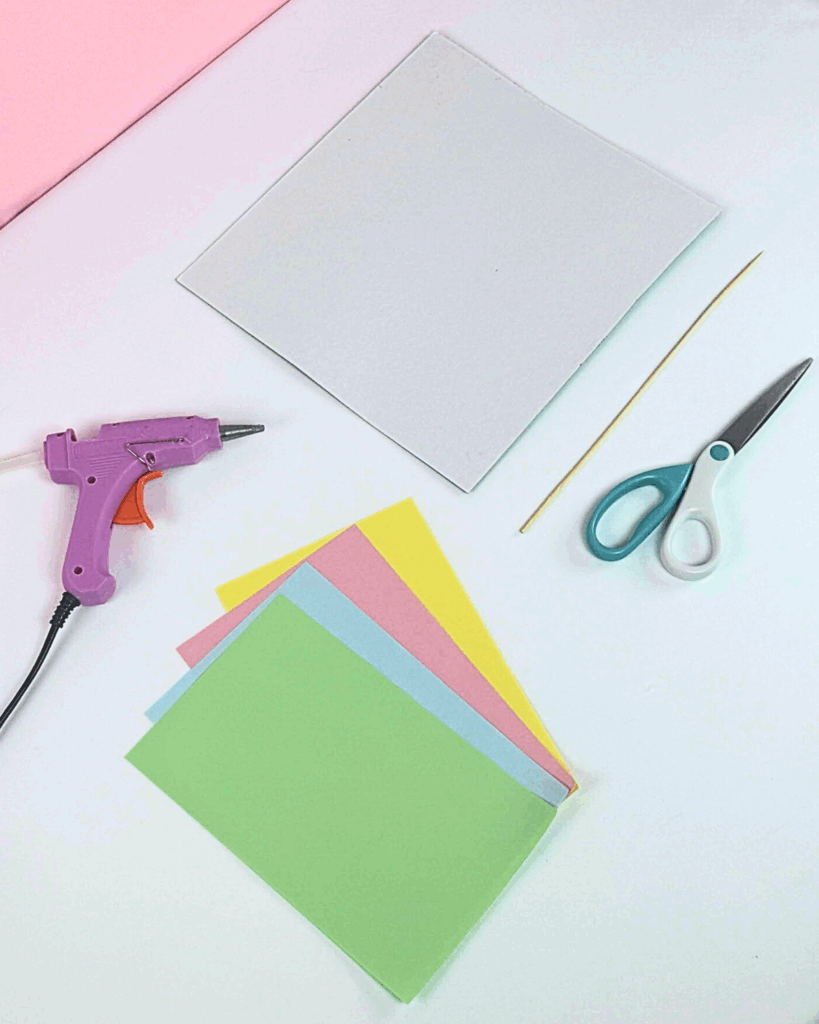 Materials for Colored Paper Pen Holder